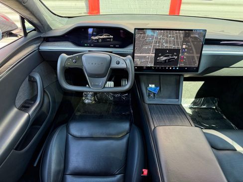 Used 2023 Tesla Model S AWD/4WD image 14