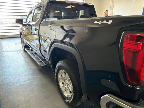 Used 2021 GMC Sierra 1500 4x4 Crew Cab w/ Sierra Value Package image 7