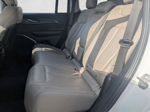 Used 2022 Jeep Grand Cherokee Laredo w/ Luxury Tech Group I image 14