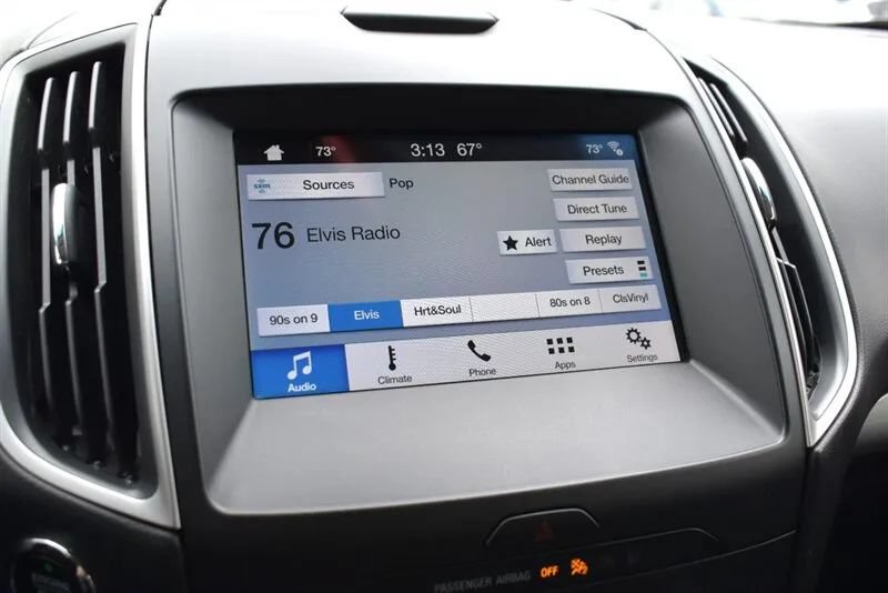 Used 2019 Ford Edge SEL FWD image 17