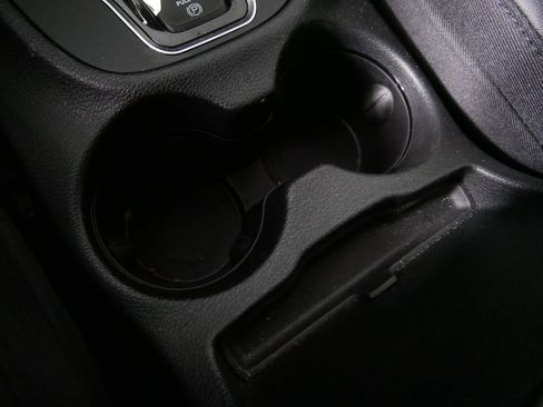 Used 2022 Jeep Cherokee Limited image 25