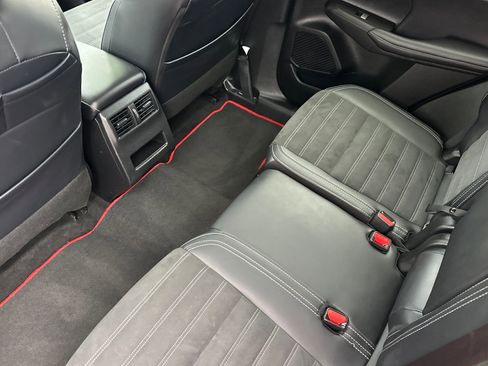 Used 2024 Mitsubishi Outlander Ralliart image 12