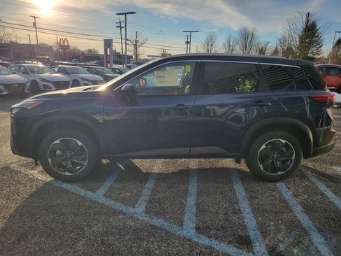 New 2026 Nissan Rogue SV w/ SV Premium Package AWD/4WD image 9
