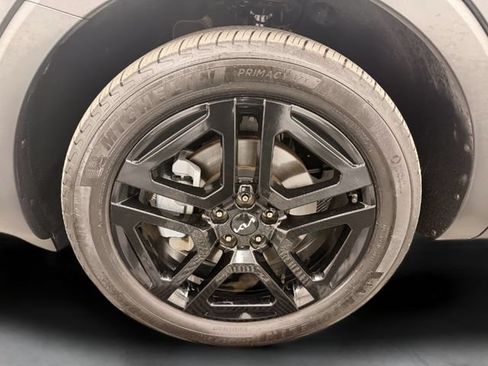 Certified 2024 Kia Telluride EX X-Line AWD/4WD image 12