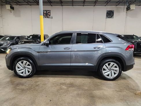 Used 2023 Volkswagen Atlas Cross Sport SE w/ Panoramic Sunroof Package image 7