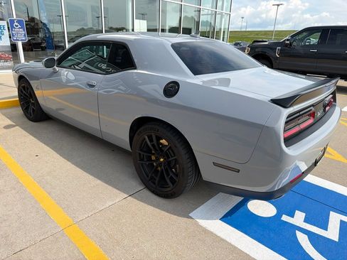 Used 2022 Dodge Challenger R/T Scat Pack w/ 1320 Plus Group RWD image 8