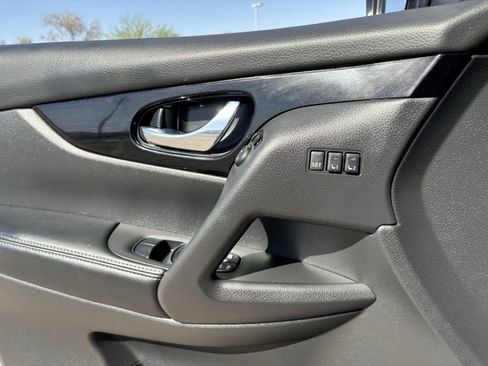 Certified 2021 Nissan Rogue Sport SL w/ Premium Package FWD image 22