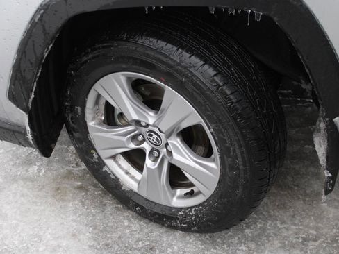 Used 2025 Toyota RAV4 XLE image 17