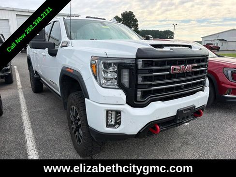 Used 2023 GMC Sierra 2500 AT4 w/ AT4 Preferred Package AWD/4WD image 3