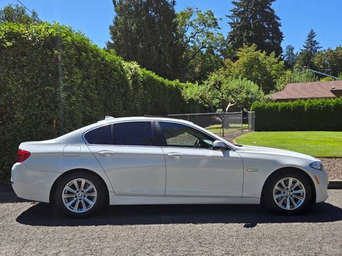 Used 2014 BMW 528i Sedan RWD image 10