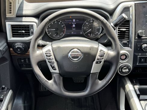 Used 2020 Nissan Titan SL w/ Moonroof Package AWD/4WD image 15