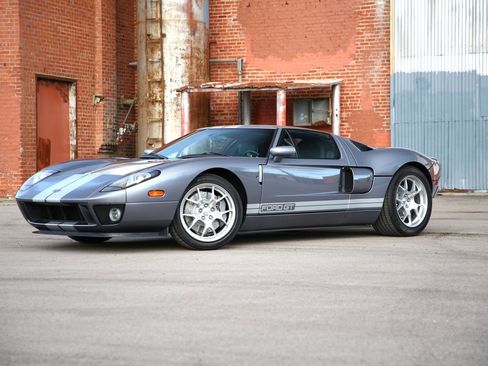 Used 2006 Ford GT image 3