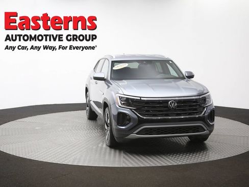Used 2024 Volkswagen Atlas Cross Sport SE FWD image 48
