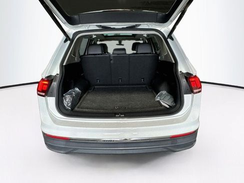 Used 2022 Volkswagen Tiguan SE AWD/4WD image 22