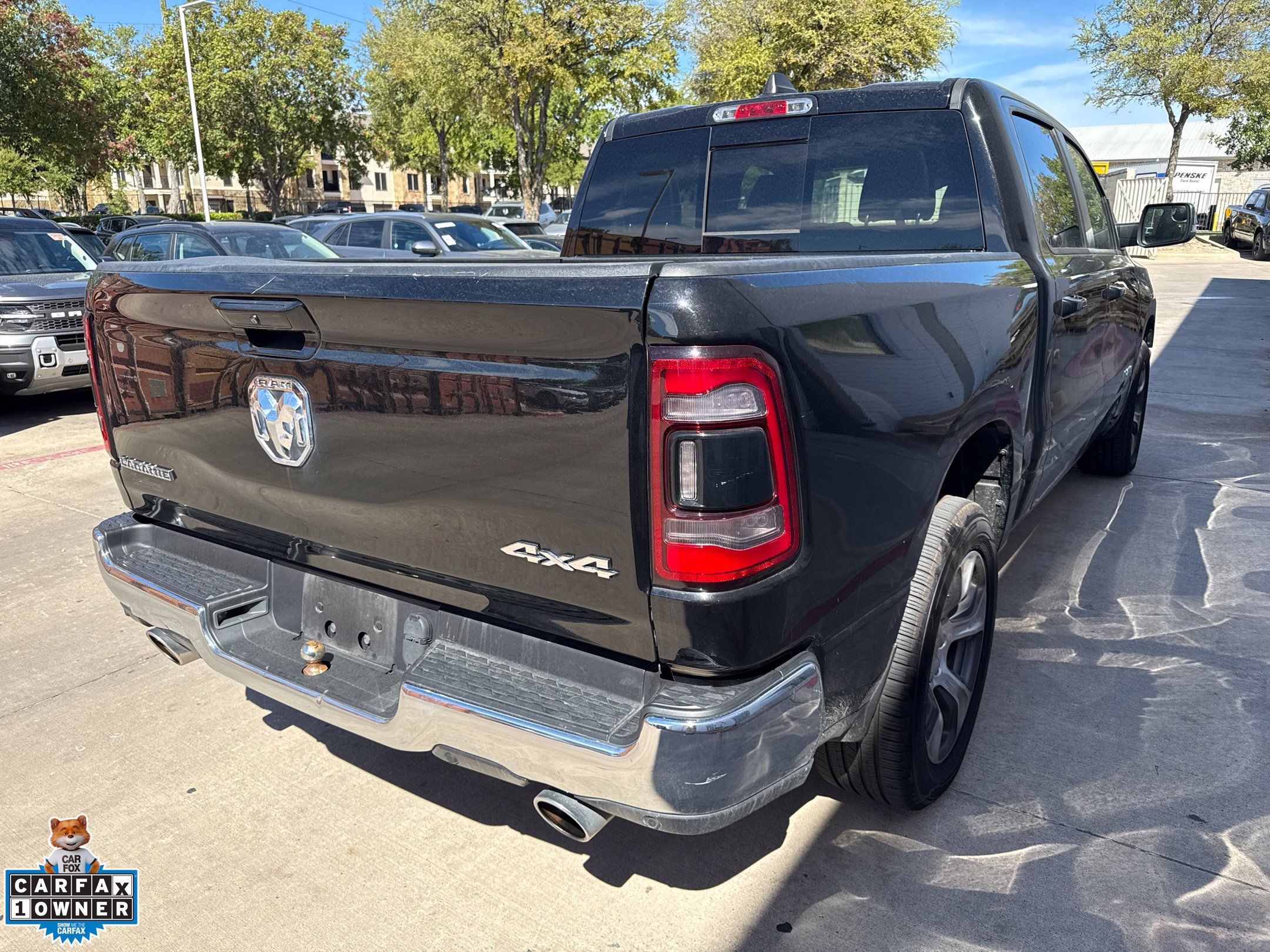 Used 2023 RAM 1500 Laramie AWD/4WD image 3