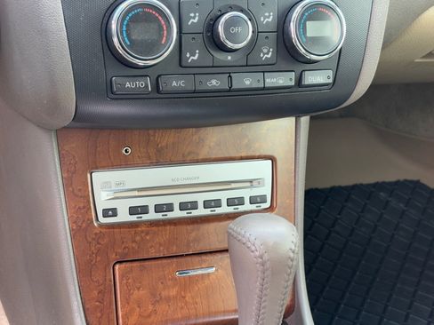 Used 2008 Nissan Altima 3.5 SE w/ Technology Pkg image 26