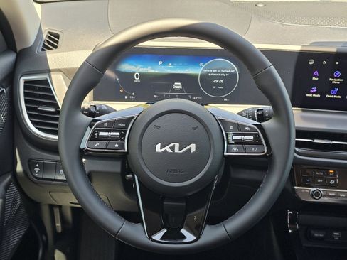 New 2026 Kia Seltos EX FWD image 7