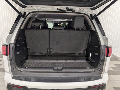 Used 2023 Toyota Sequoia Limited image 29