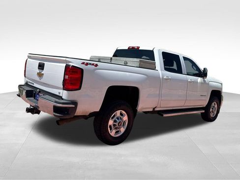 Used 2018 Chevrolet Silverado 2500 LT AWD/4WD image 9