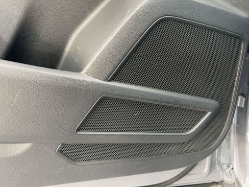 Certified 2022 Volkswagen Atlas Cross Sport SE image 31