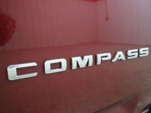 Used 2015 Jeep Compass Latitude AWD/4WD image 22