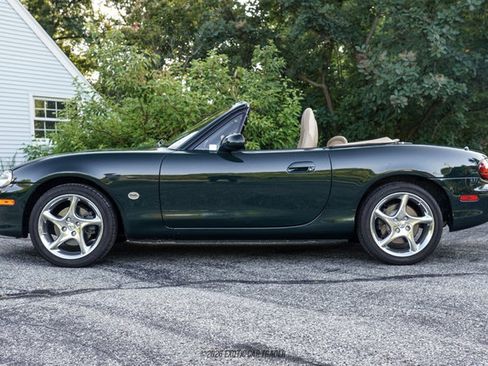 Used 2001 MAZDA MX-5 Miata RWD image 3
