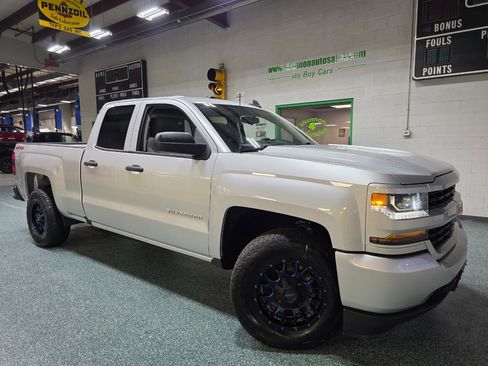 Used 2019 Chevrolet Silverado 1500 Custom w/ Custom Convenience Package image 14