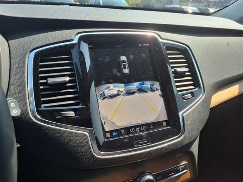 Used 2024 Volvo XC90 B5 Plus image 20