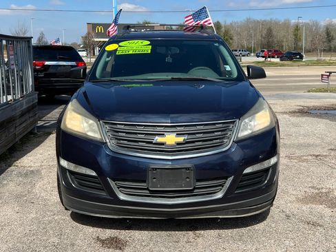 Used 2015 Chevrolet Traverse LS FWD image 3