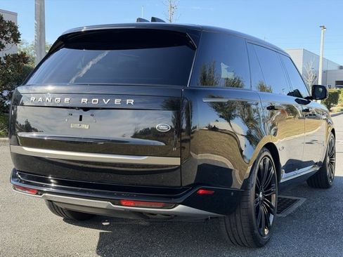 Used 2023 Land Rover Range Rover Long Wheelbase SE image 9
