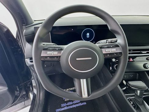 Certified 2025 Hyundai Santa Cruz SEL AWD/4WD image 11