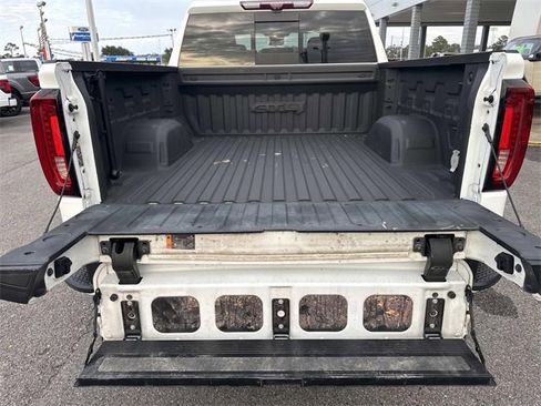 Used 2023 GMC Sierra 1500 AT4 w/ AT4 Premium Package image 13