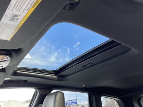 Used 2021 Jeep Grand Cherokee Limited w/ Trailer Tow Group IV image 14