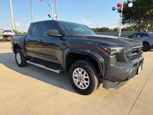 Used 2025 Toyota Tacoma SR5 RWD image 14