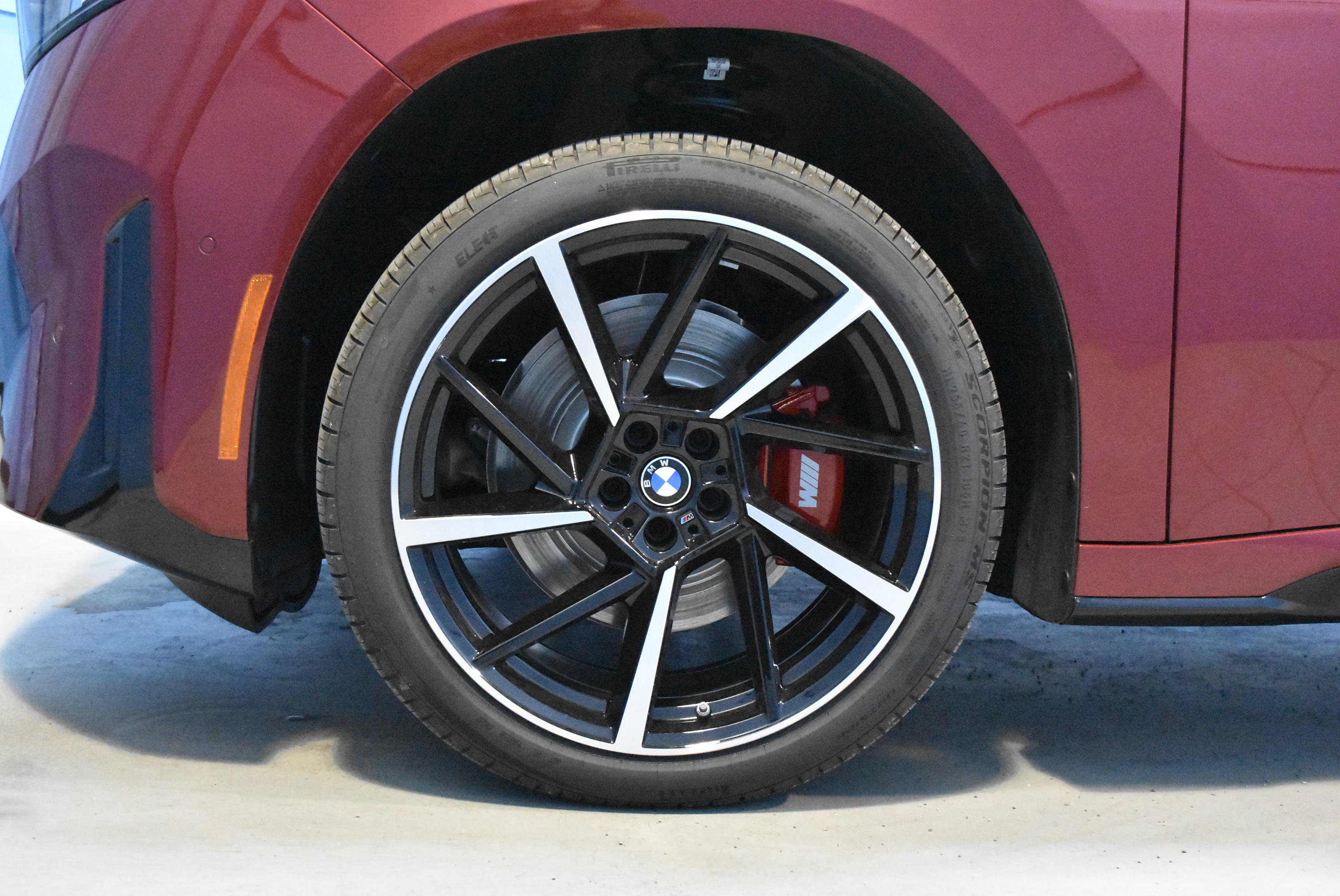 New 2027 BMW iX3 50 xDrive w/ M Sport Professional Package AWD/4WD image 19