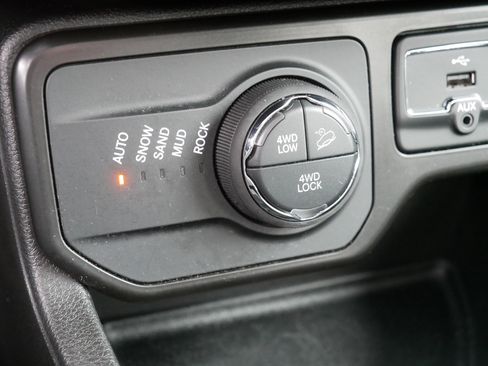 Used 2022 Jeep Renegade Latitude w/ Convenience Group image 33