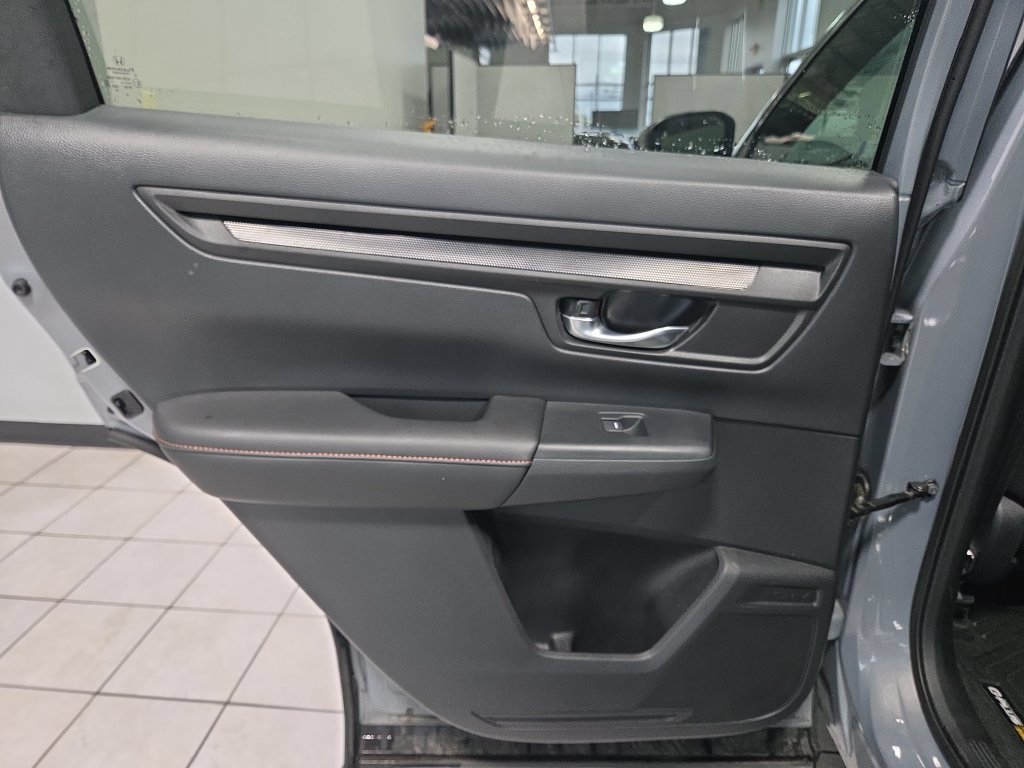 Used 2025 Honda CR-V Sport image 27