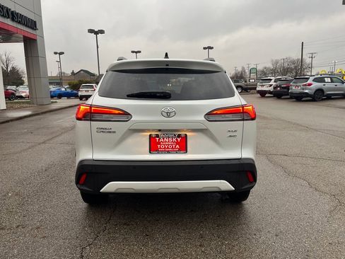 Certified 2025 Toyota Corolla Cross XLE image 4