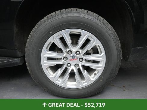 Used 2024 GMC Yukon XL SLT AWD/4WD image 14