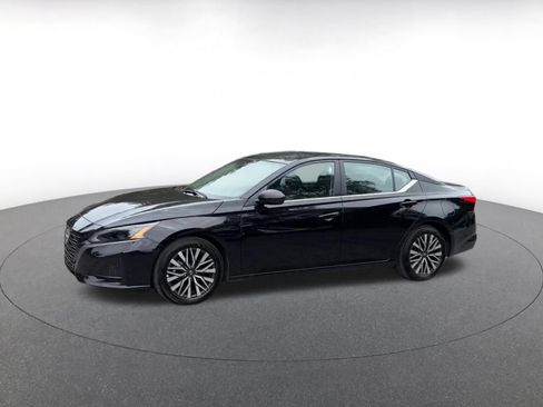 Used 2026 Nissan Altima 2.5 SV FWD image 8