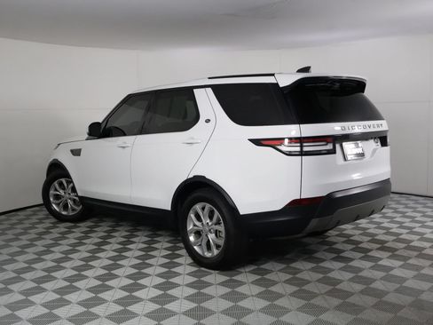 Used 2020 Land Rover Discovery SE AWD/4WD image 2