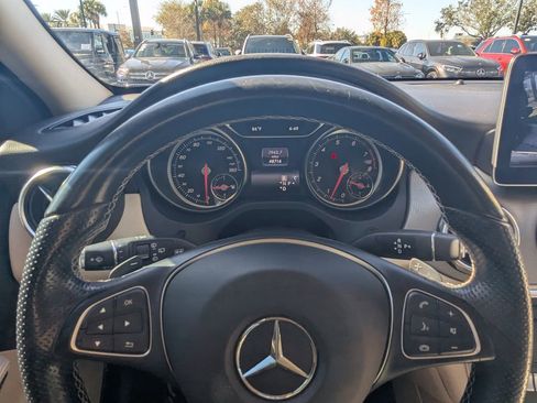 Certified 2020 Mercedes-Benz GLA 250 image 10