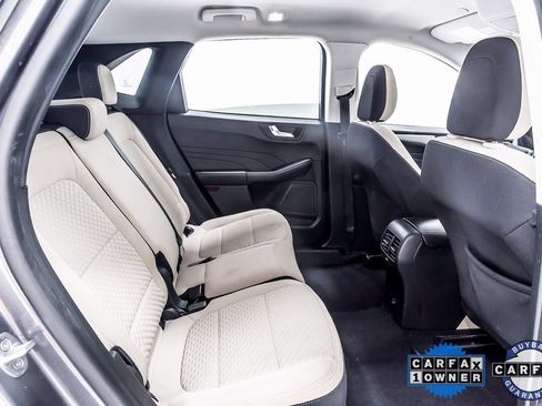 Used 2021 Ford Escape SE image 32