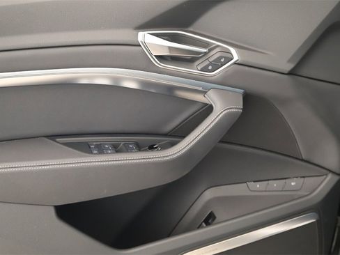 Certified 2024 Audi Q8 e-tron Premium Plus image 23