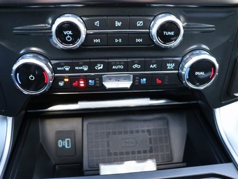 Used 2022 Ford F150 Platinum w/ Equipment Group 701A High image 30