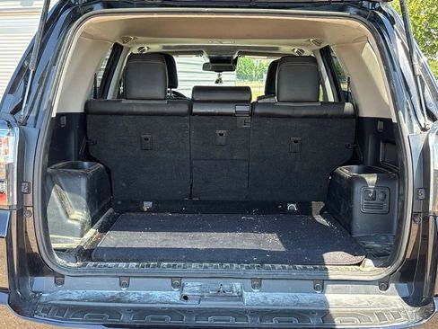 Used 2023 Toyota 4Runner SR5 Premium w/ Moonroof Package AWD/4WD image 6