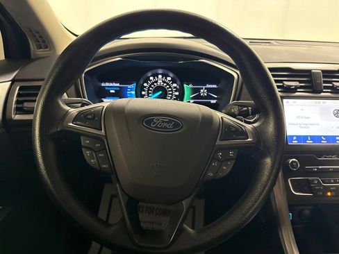 Used 2020 Ford Fusion SE AWD/4WD image 21