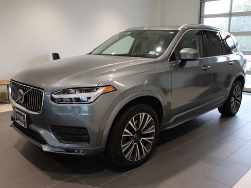 Used 2020 Volvo XC90 T6 Momentum w/ Protection Package Premier AWD/4WD image 12