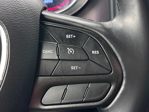 Used 2020 Dodge Charger SXT RWD image 42