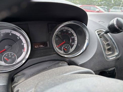 Used 2019 Dodge Grand Caravan SXT FWD image 5